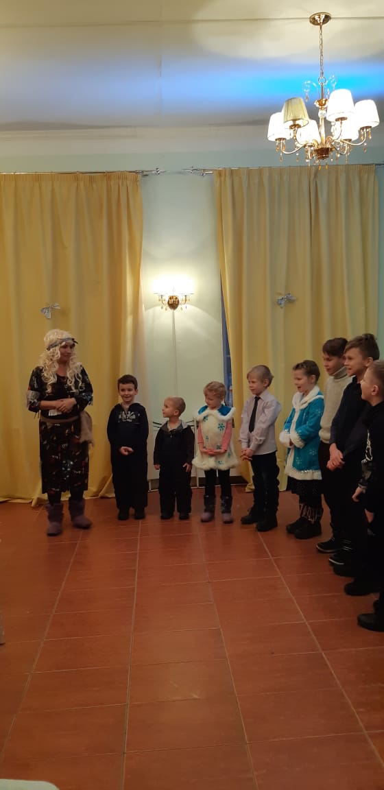 Новогодний Переполох На Елке Новогодний Переполох На Елке